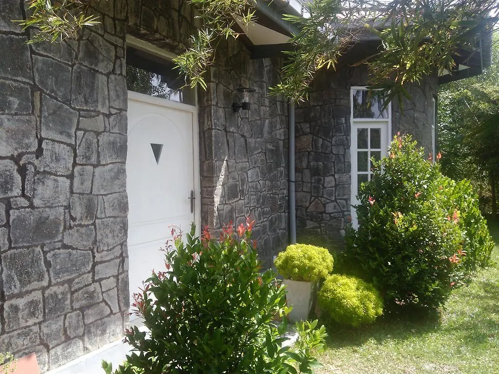 Homestay The Rock House Apartment Katunayake