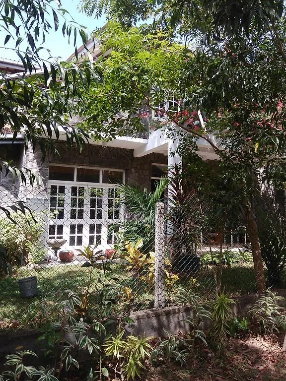 Homestay The Rock House Apartment Katunayake Sri Lanka